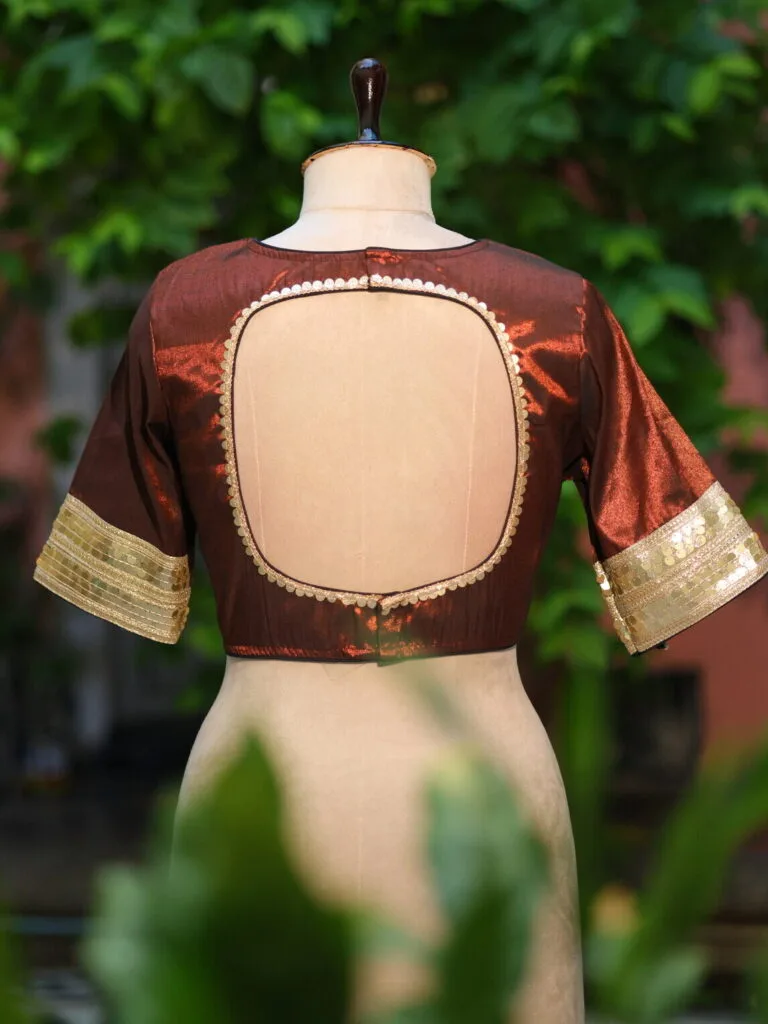 Moho Maya – Blouse in Chocolate, back view | Tilattama