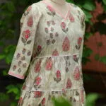 MOHO – Kurti in Pista, side view | Tilattama