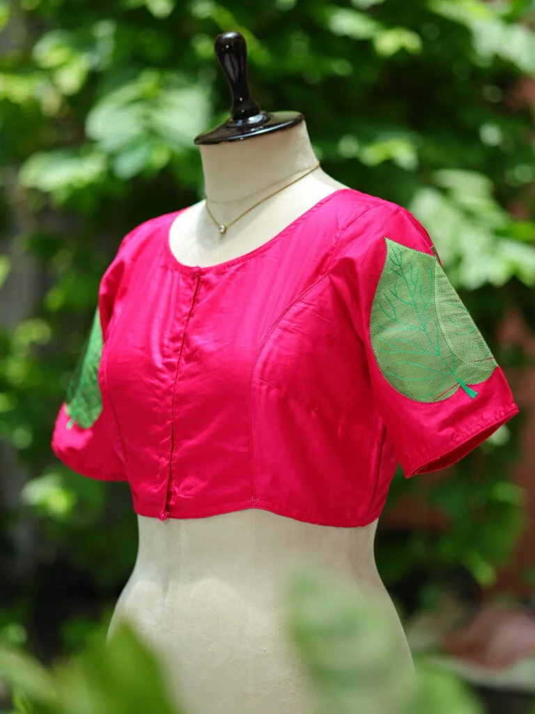 Pan Pata G/S – Blouse in Rani, side view | Tilattama
