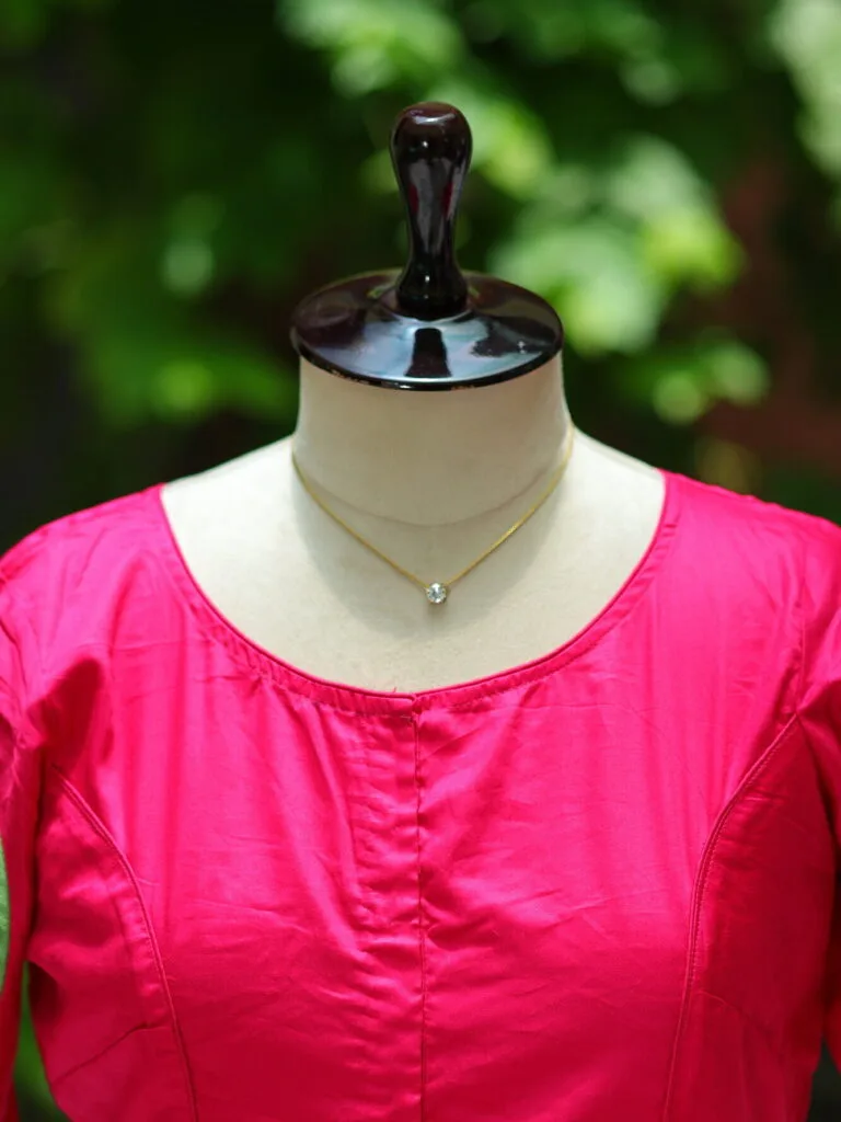 Pan Pata G/S – Blouse in Rani | Tilattama