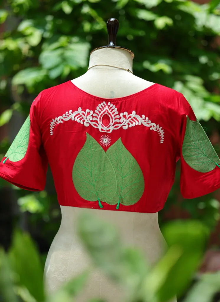 Pan Pata G/S – Blouse in Red, back view | Tilattama