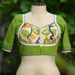 Pen Kalamkari Mumtaz  G/S – Blouse in Green, front view | Tilattama