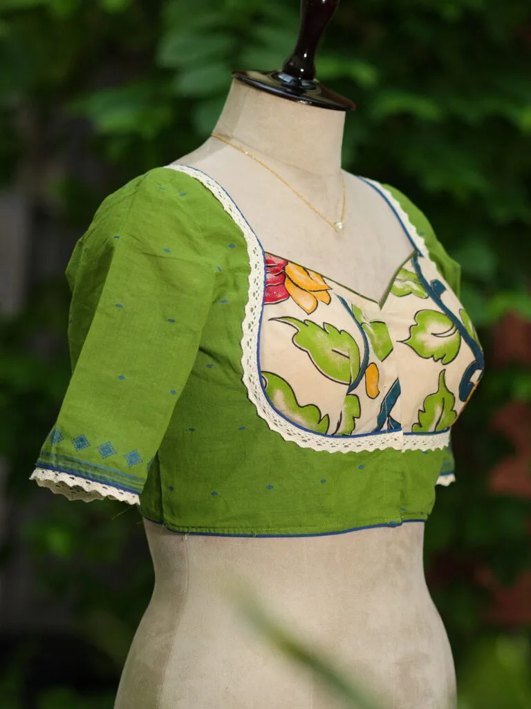Pen Kalamkari Mumtaz  G/S – Blouse in Green, side view | Tilattama