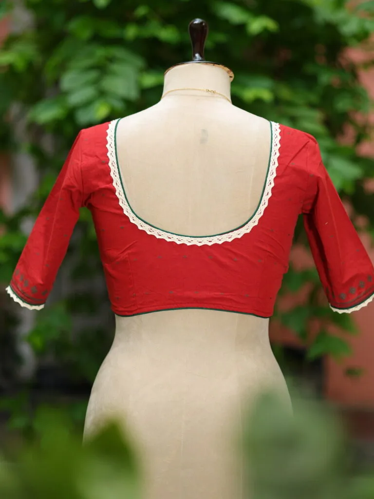 Pen Kalamkari Mumtaz  G/S – Blouse in Red, back view | Tilattama