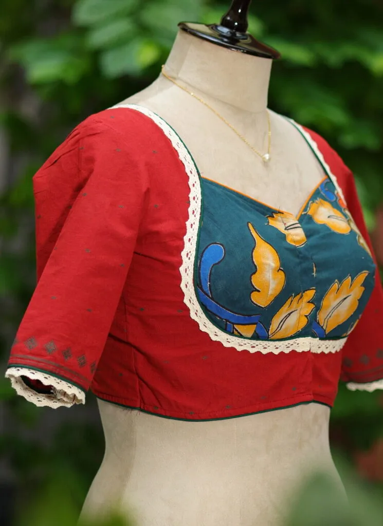 Pen Kalamkari Mumtaz  G/S – Blouse in Red, side view | Tilattama