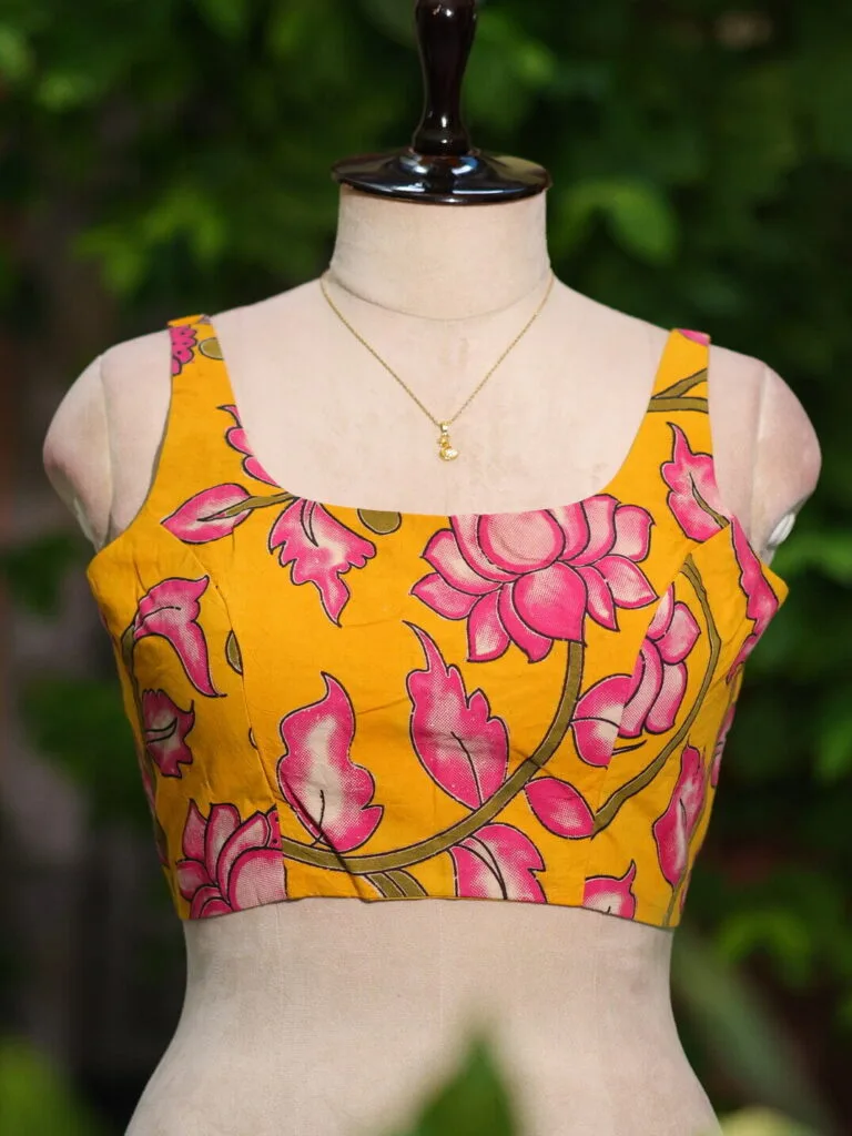 Pen Kalamkari Round Neck – Blouse in Yellow, neckline | Tilattama
