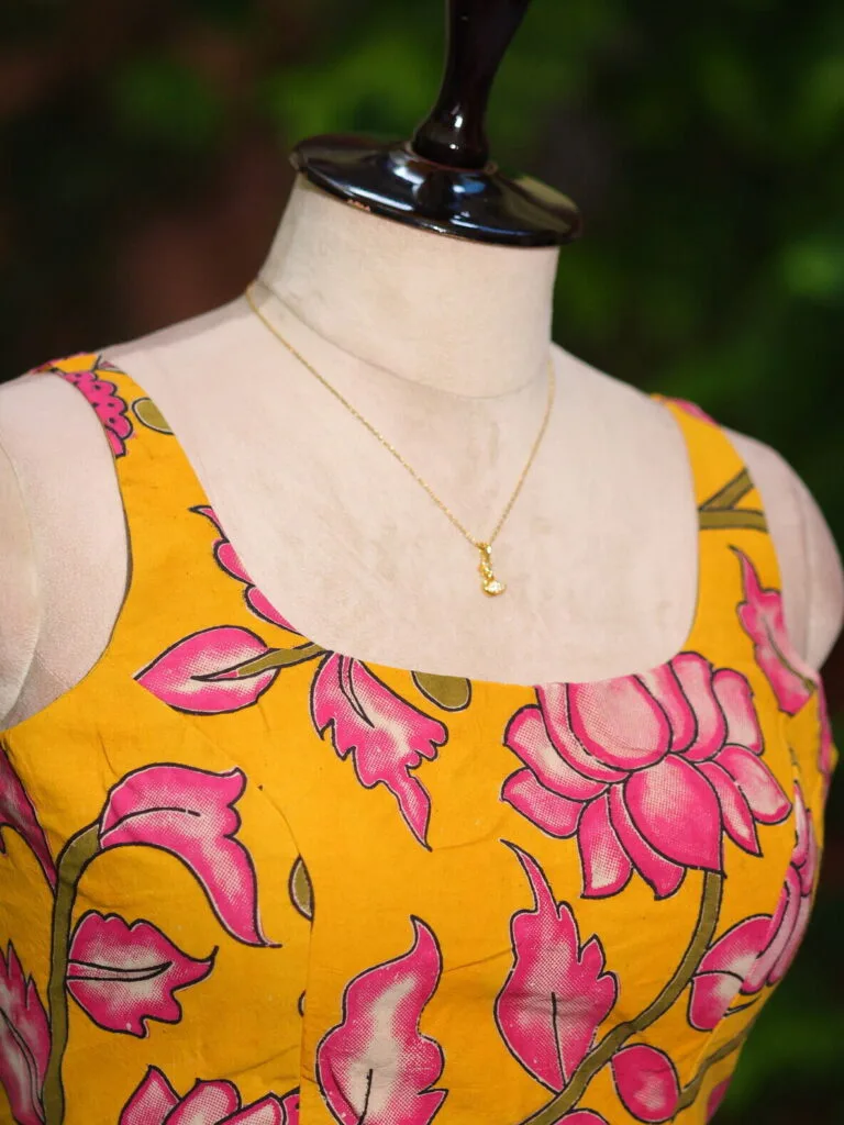 Pen Kalamkari Round Neck – Blouse in Yellow, neckline | Tilattama