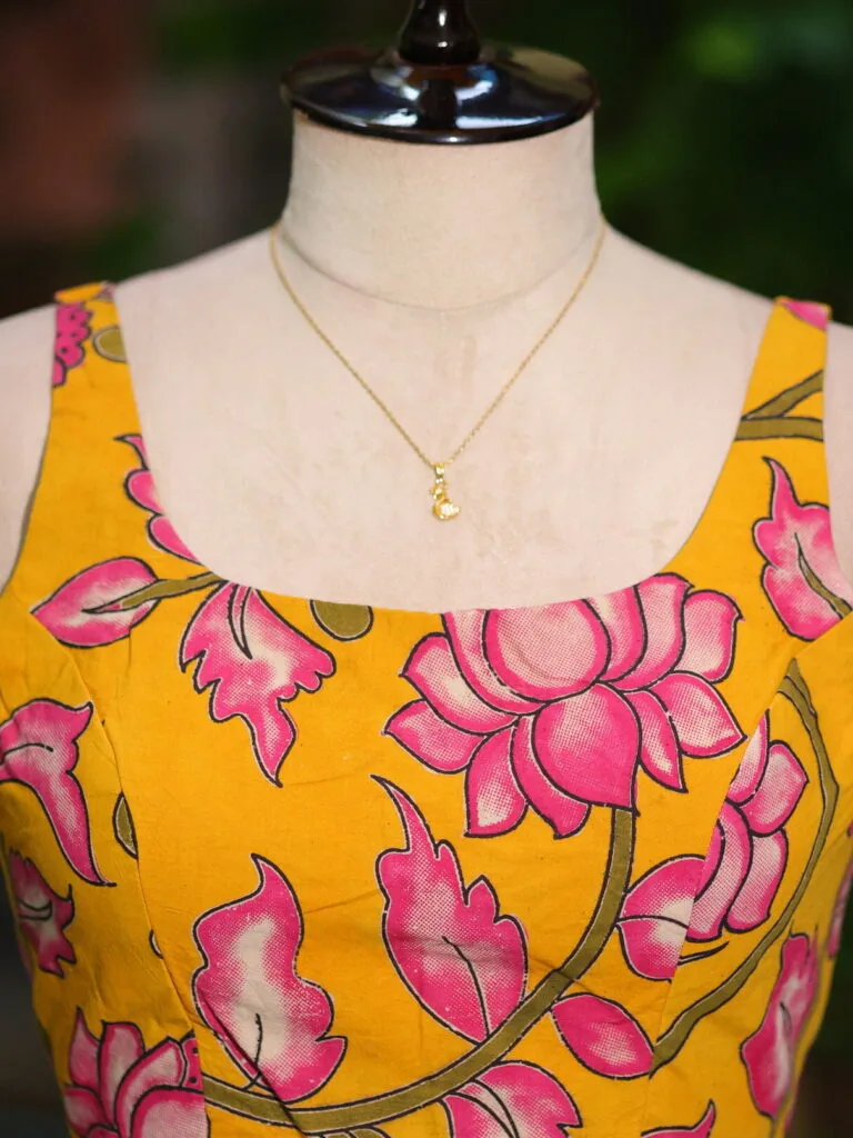 Pen Kalamkari Round Neck – Blouse in Yellow, neckline | Tilattama