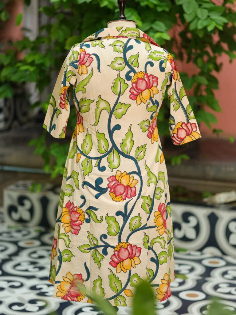 Pen Kalamkari Shrug Co-Ord Set – Co-ord in Off white, back view | Tilattama
