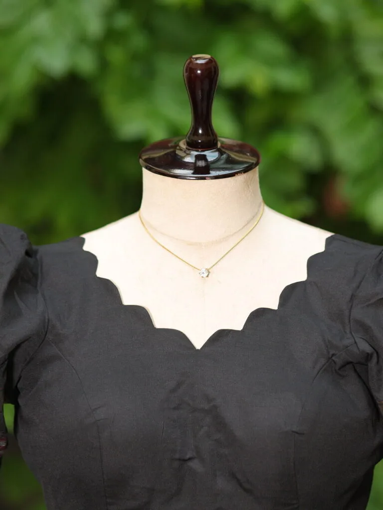 Pochampally Bow Backless – Blouse in Black | Tilattama