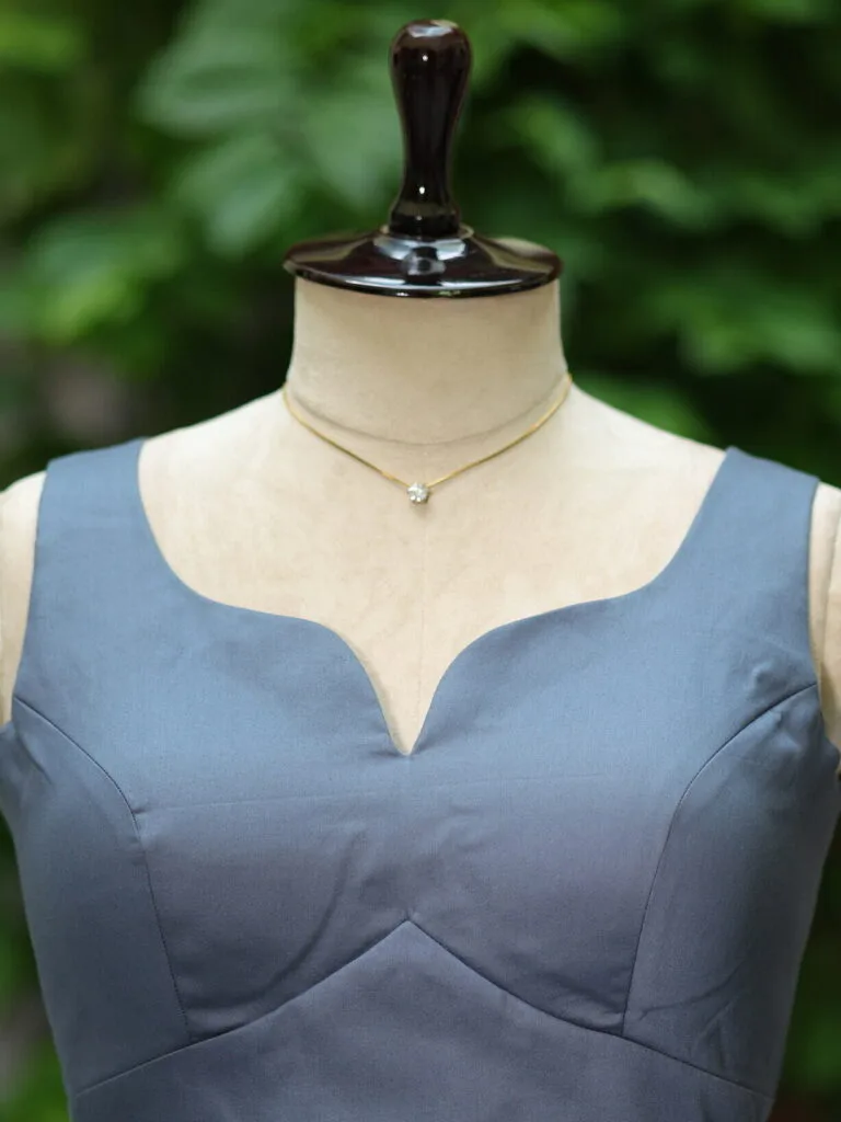 sabyasachi cut – Blouse in Slate | Tilattama