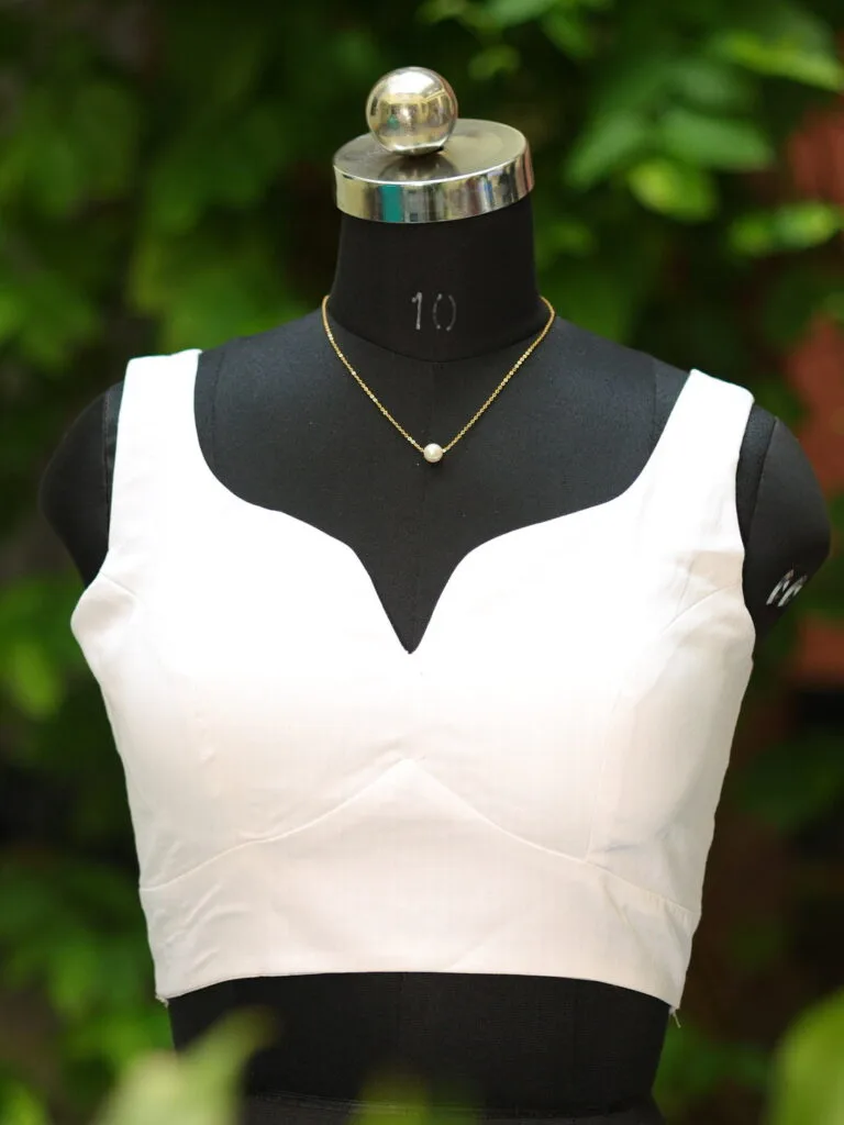 sabyasachi cut – Blouse in white, front view | Tilattama