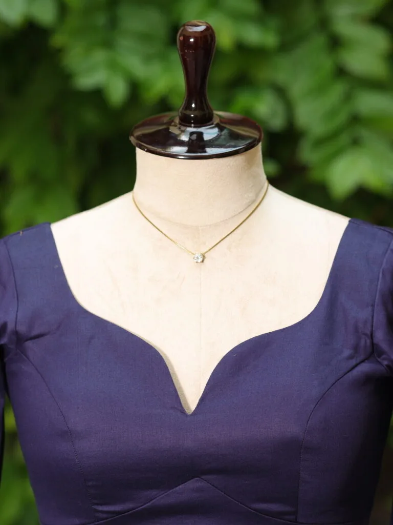 Sabyasachi G/S – Blouse in Navy Blue | Tilattama