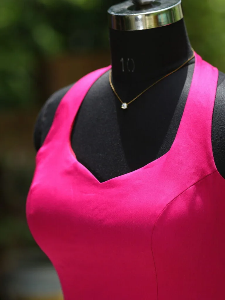 Solid Halter Neck - rani
