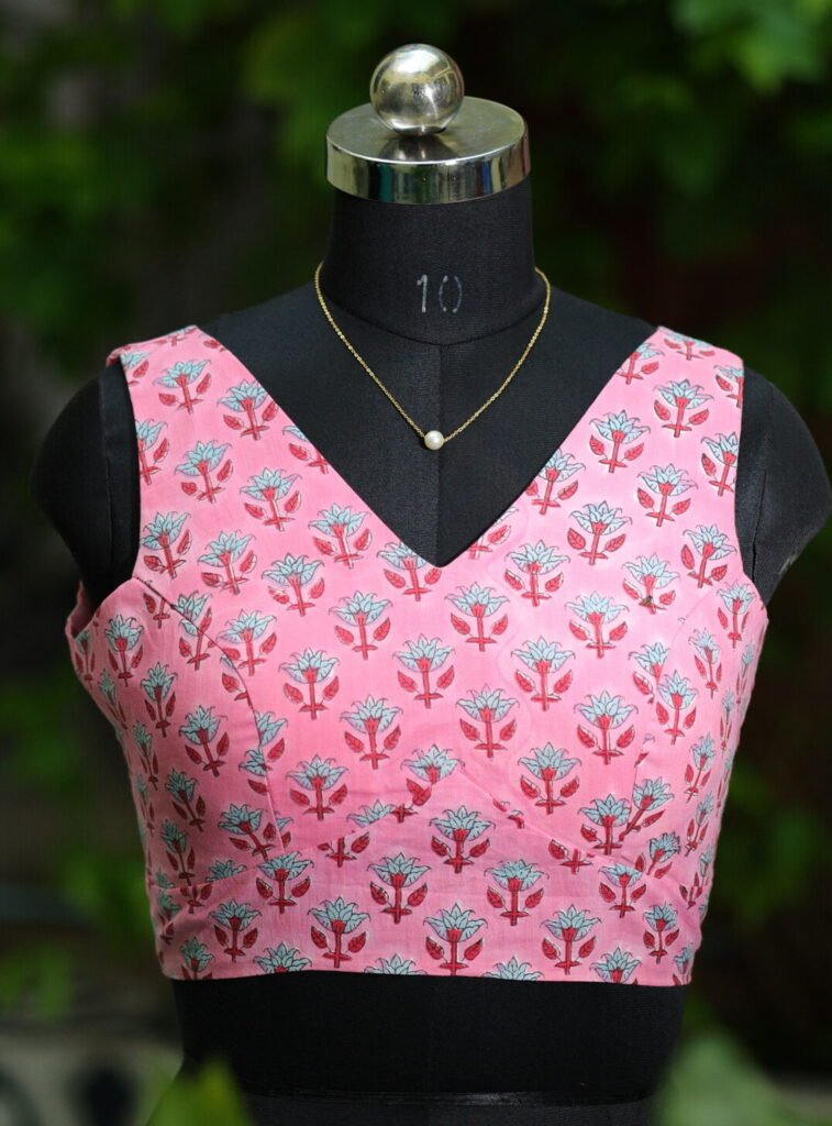 Sangeneri V Neck