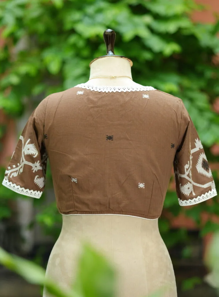 Tilattama Jamdani – Blouse in Brown, back view | Tilattama