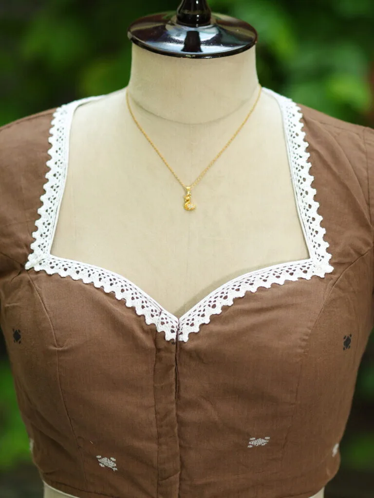 Tilattama Jamdani – Blouse in Brown | Tilattama