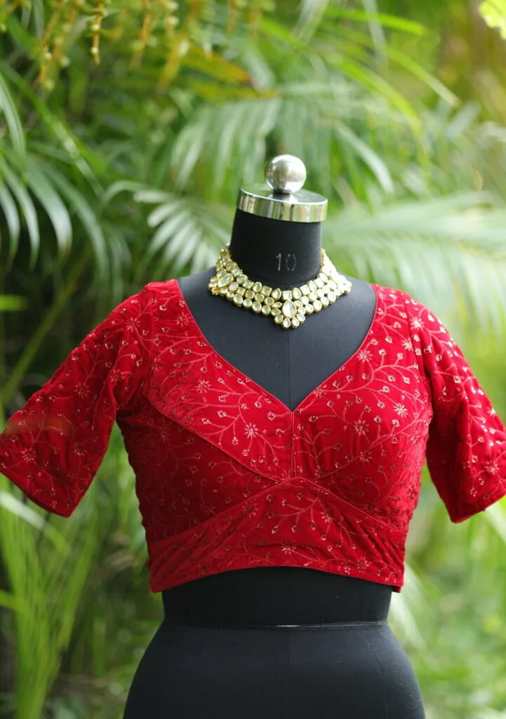 Velvet Saby Sequence G/S – Blouse in Red, front view | Tilattama