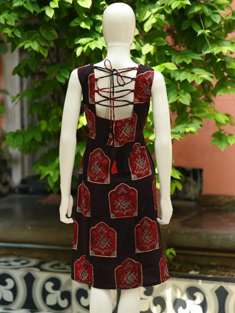 Ajrakh Aarzoo – Kurti in Black, back view | Tilattama