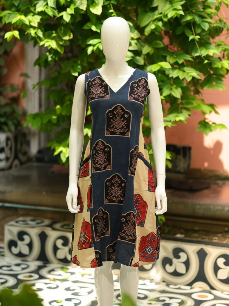 Ajrakh Aarzoo – Kurti in Indigo, front view | Tilattama