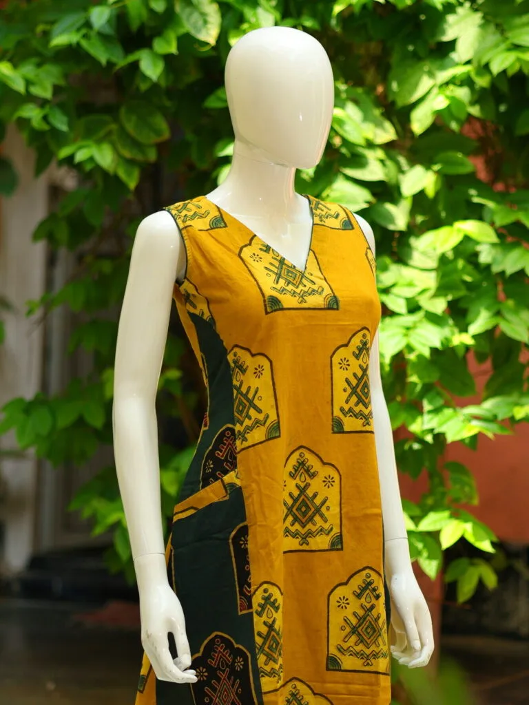 Ajrakh Aarzoo – Kurti in Mustard, side view | Tilattama