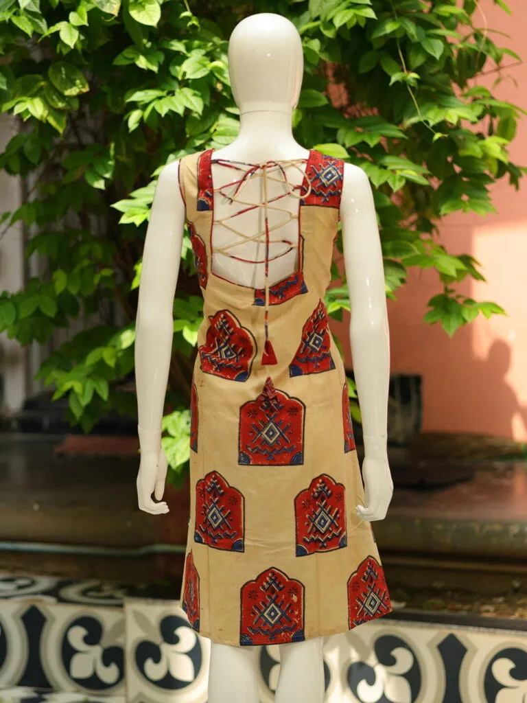 Ajrakh Aarzoo – Kurti in Off white, back view | Tilattama