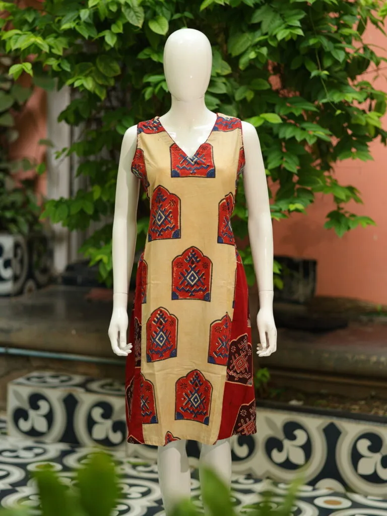 Ajrakh Aarzoo – Kurti in Off white, front view | Tilattama