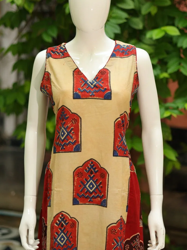 Ajrakh Aarzoo – Kurti in Off white | Tilattama
