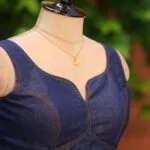 Denim Sabyasachi cut – Blouse in dark blue, side view | Tilattama