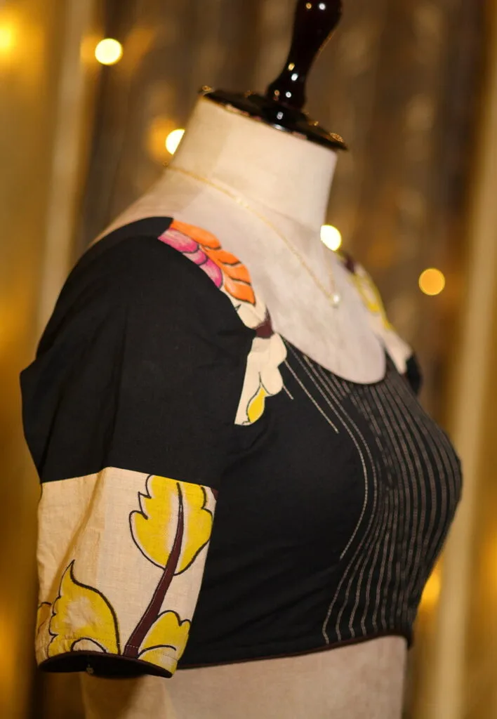 Kalamkari Cadence – Blouse in Black, side view | Tilattama