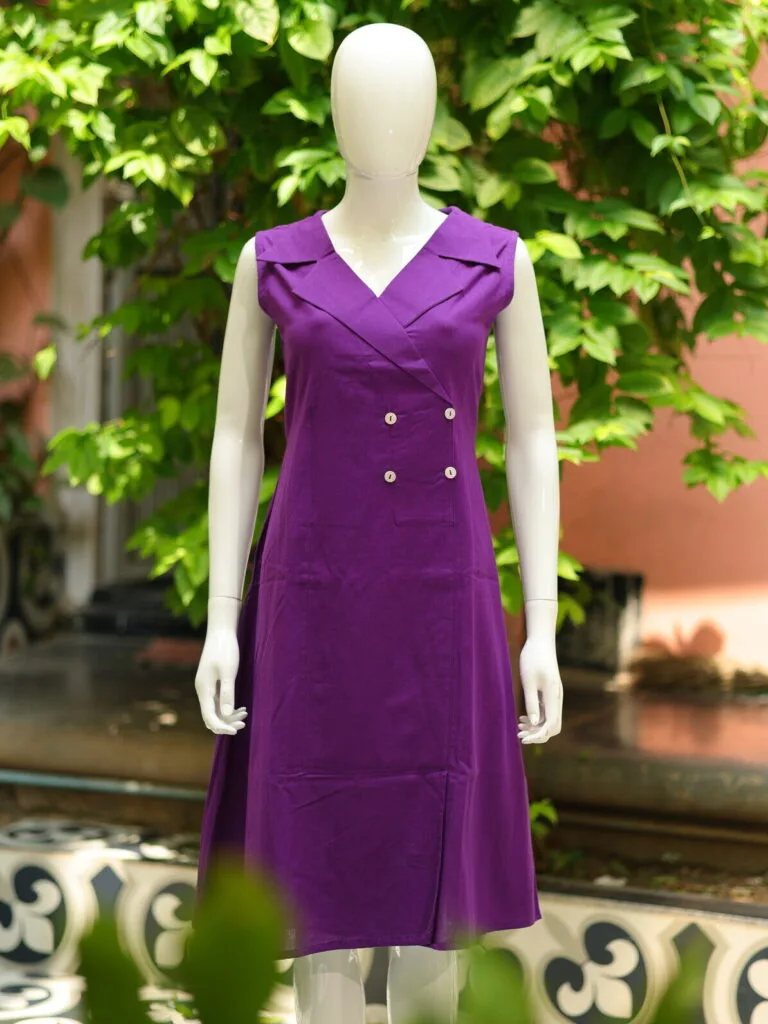 Khadi Blazer One Piece – Blouse in Purple 5XL Sleeveless, front view | Tilattama