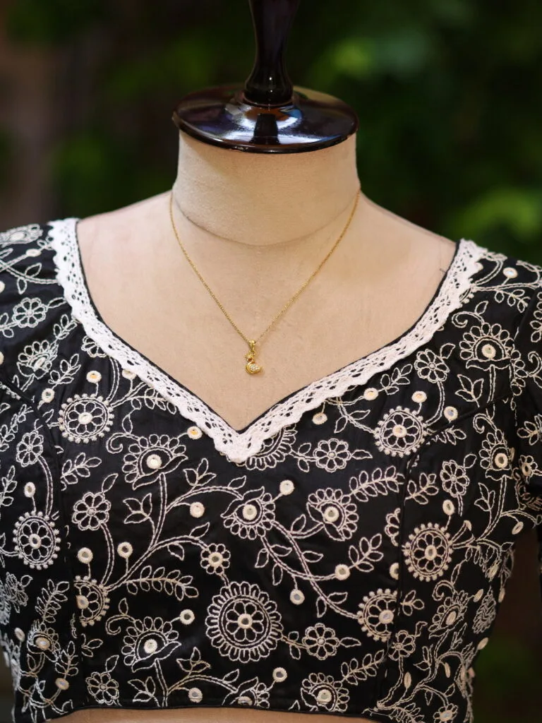 Madhabilata – Blouse in Black | Tilattama