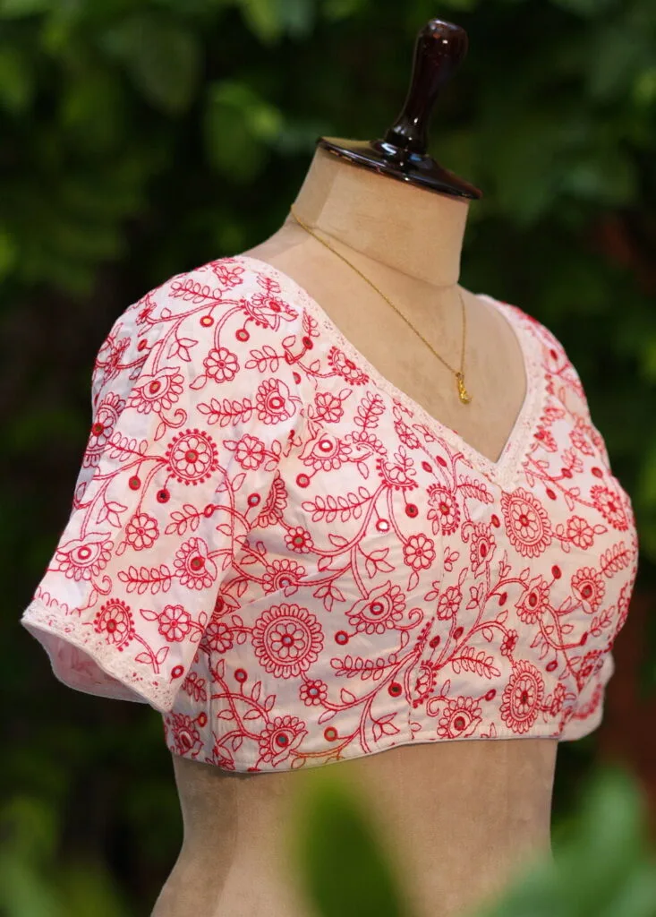 Madhabilata – Blouse in white, side view | Tilattama