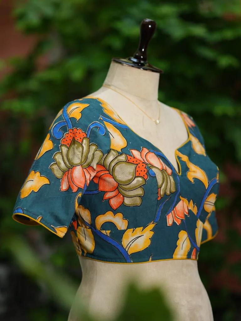 Sweetheart Pen Kalamkari – Blouse in Rama green, side view | Tilattama