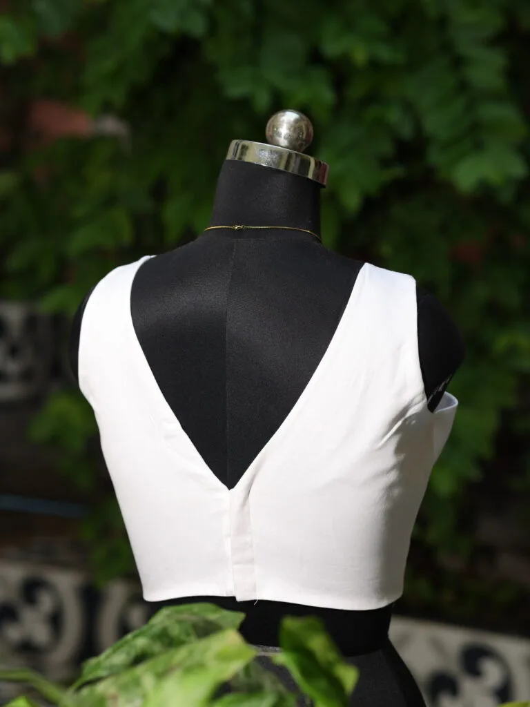 Sabyasachi Celebrity – Blouse in Off white 44 Sleeveless, back view | Tilattama