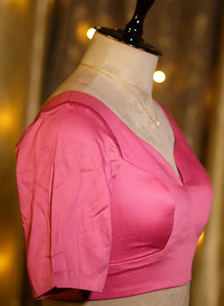 Sabyasachi G/S – Blouse in Fusia pink 38 half sleeve, sleeve | Tilattama