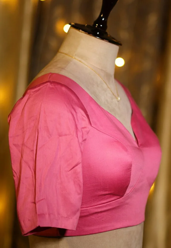 Sabyasachi G/S – Blouse in Fusia pink 44 half sleeve, sleeve | Tilattama